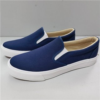 Irġiel Żlieq Fuq Żraben Kanvas