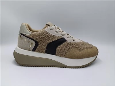 Sneakers każwali kkombinati